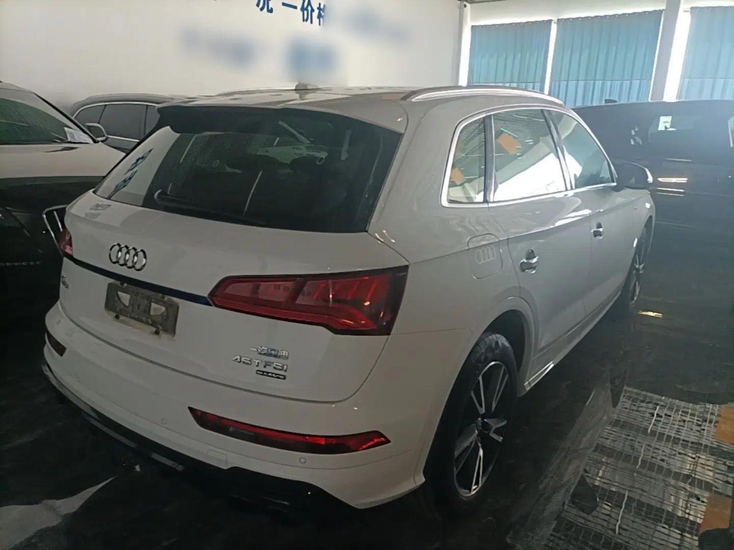 Audi Q5L 2018 45 TFSI Prestige Fashion Edition China V Emission Standard — миниатюра 6
