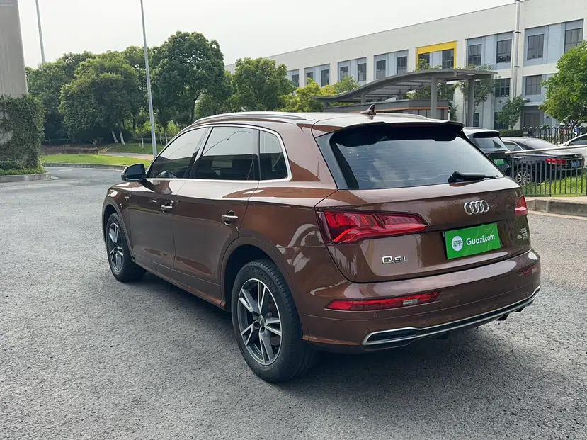 Audi Q5L 2018 45 TFSI Prestige Fashion Edition China V Emission Standard — миниатюра 15