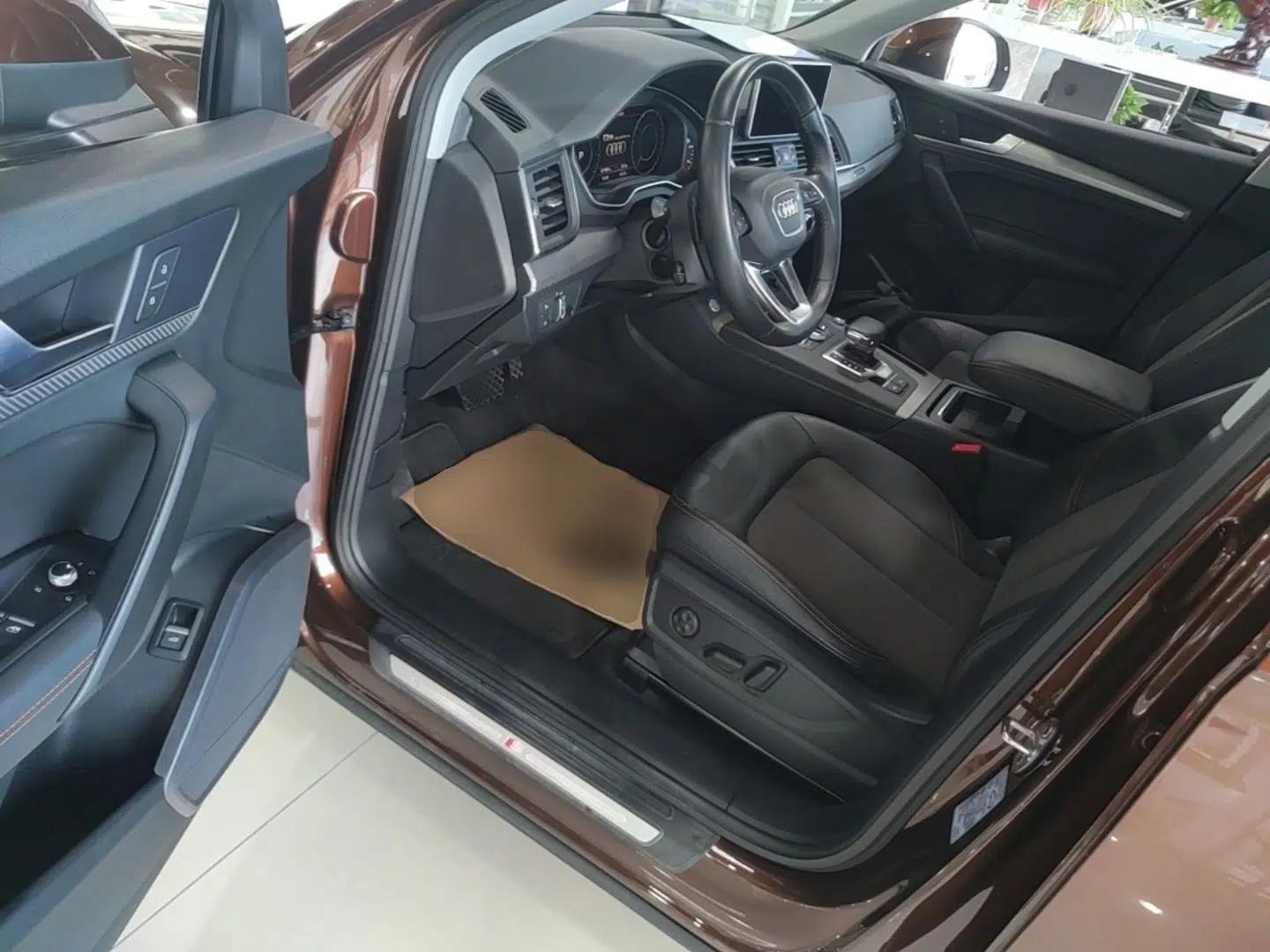 Audi Q5L 2018 45 TFSI Prestige Fashion Edition China V Emission Standard — миниатюра 26