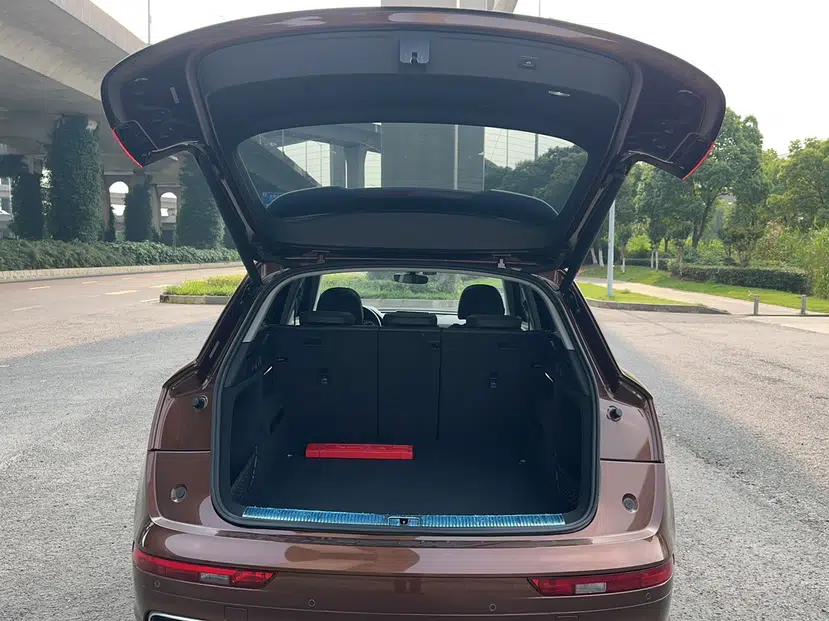 Audi Q5L 2018 45 TFSI Prestige Fashion Edition China V Emission Standard — миниатюра 30