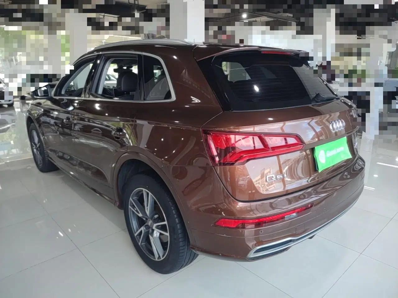 Audi Q5L 2018 45 TFSI Prestige Fashion Edition China V Emission Standard — миниатюра 4