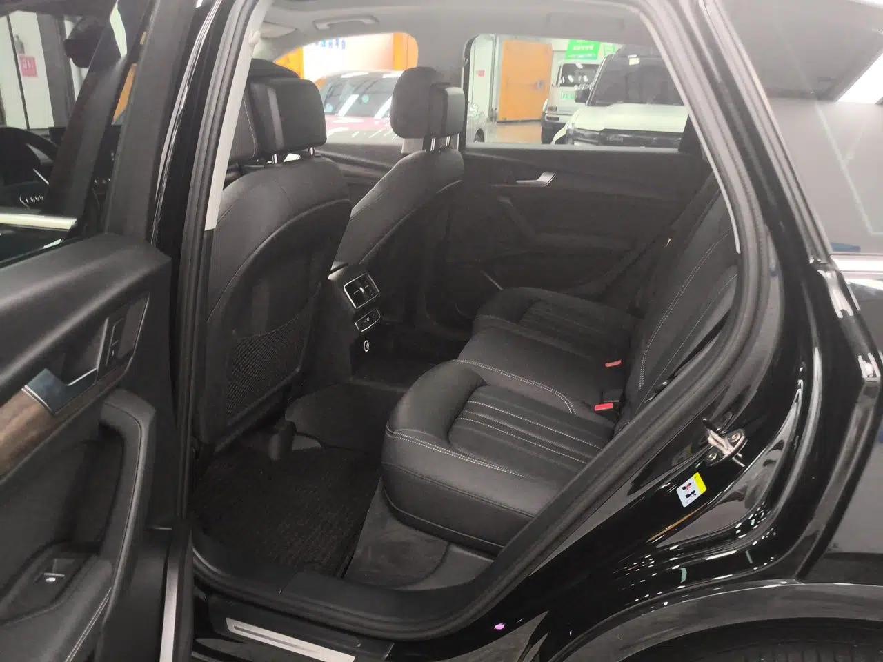 Audi Q5L 2022 40T Luxury Elegant Model — миниатюра 17