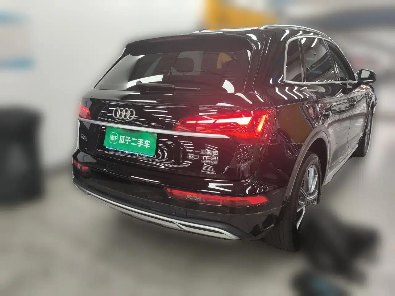 Audi Q5L 2022 40T Luxury Elegant Model — миниатюра 6