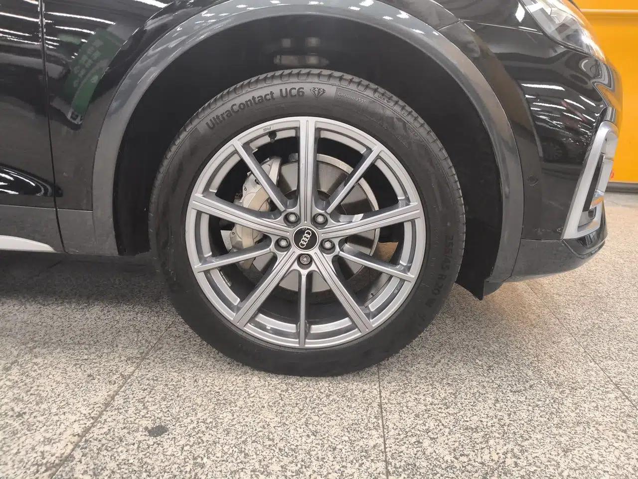 Audi Q5L 2022 40T Luxury Elegant Model — миниатюра 8