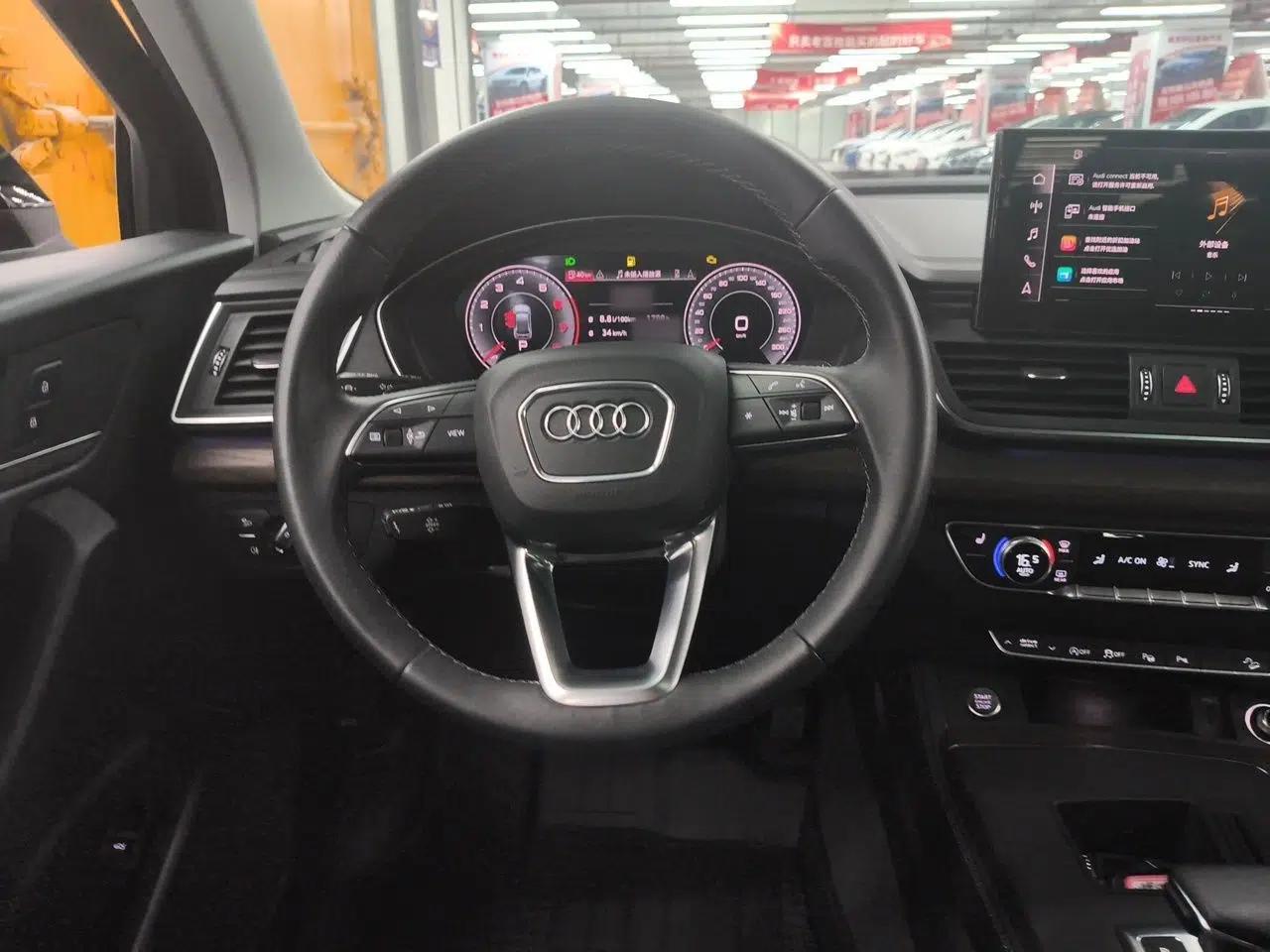 Audi Q5L 2022 40T Luxury Elegant Model — миниатюра 10
