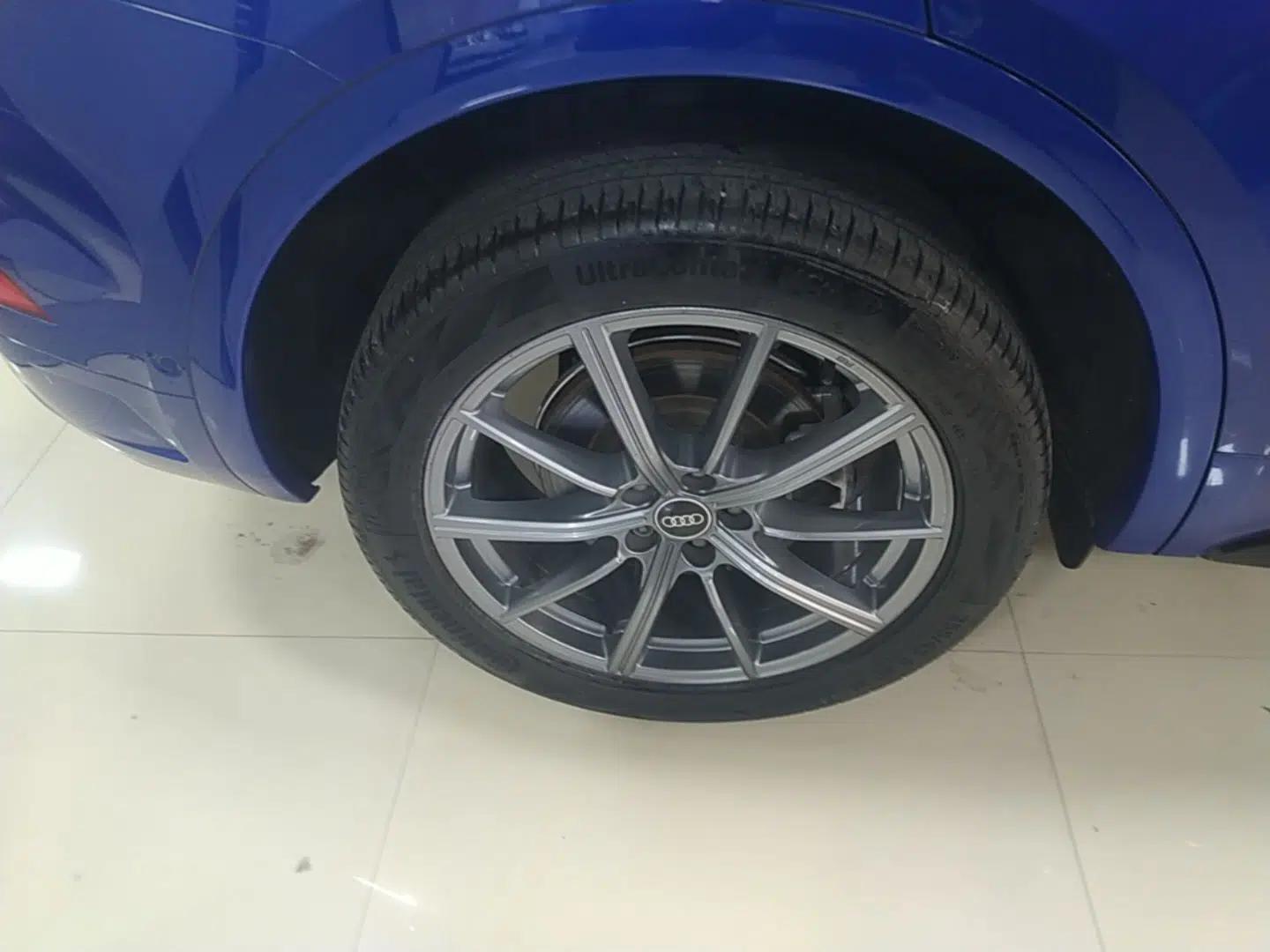 Audi Q5L 2022 45T Luxury Dynamic Model — миниатюра 11
