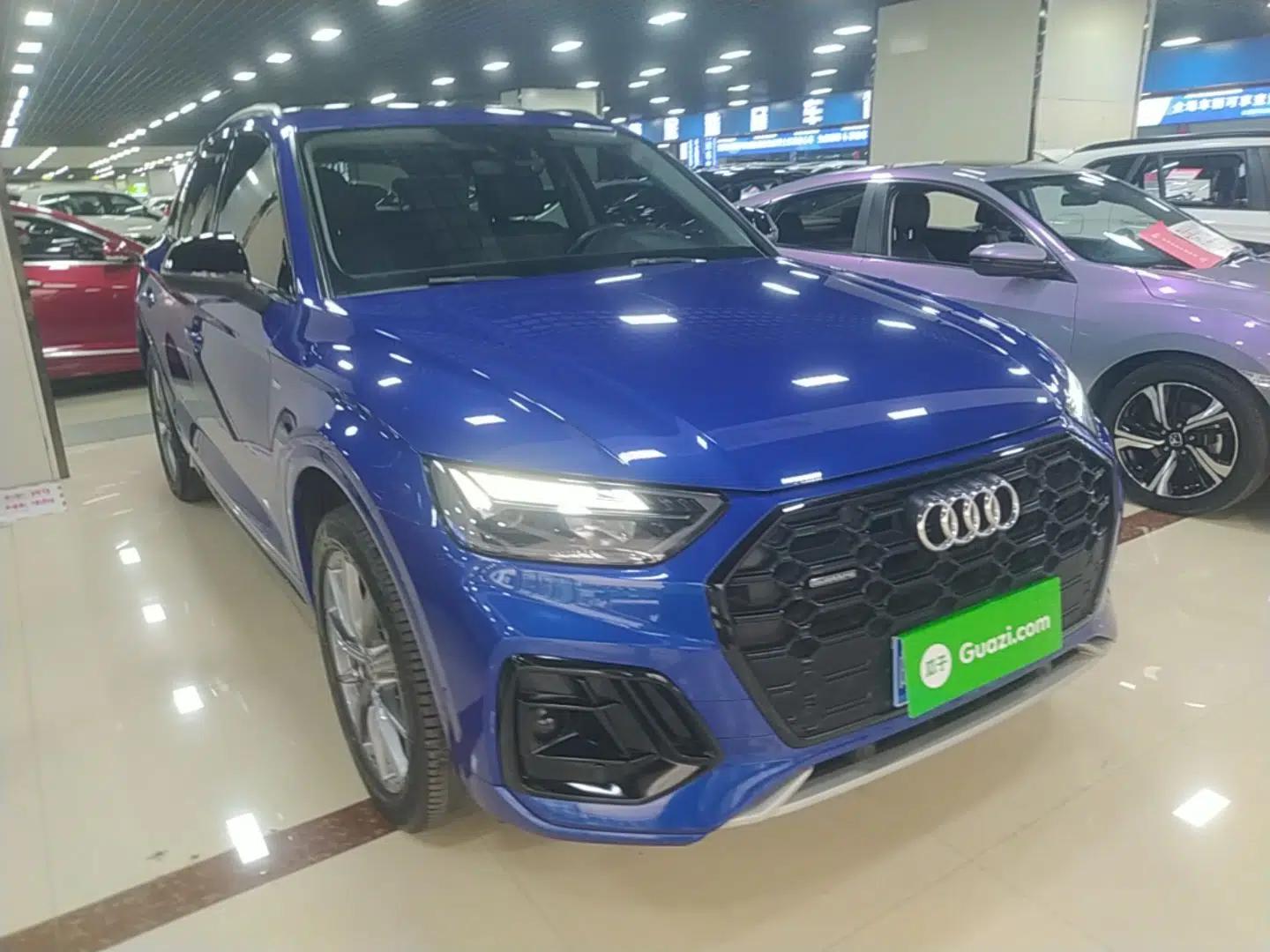 Audi Q5L 2022 45T Luxury Dynamic Model — миниатюра 3
