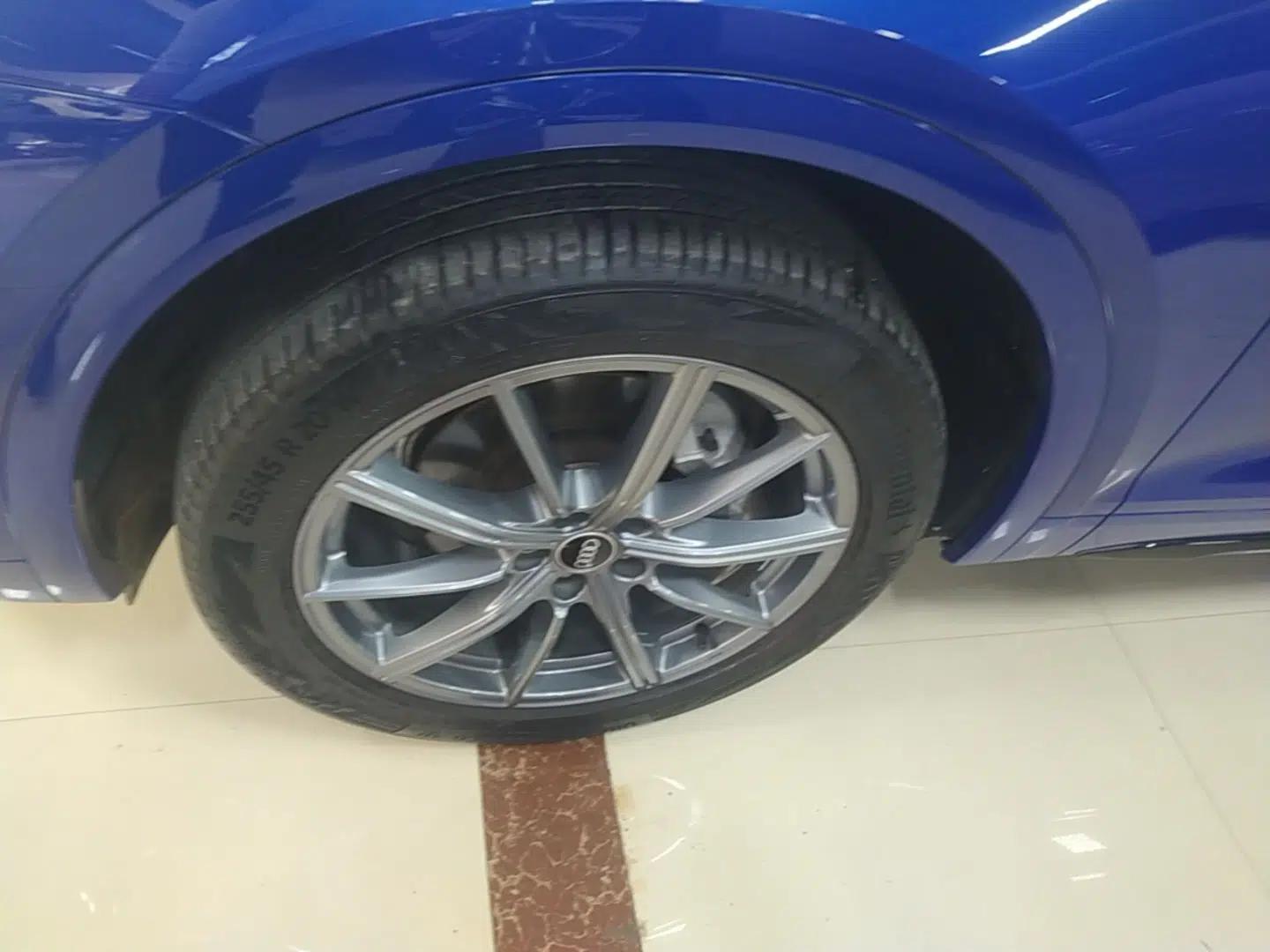 Audi Q5L 2022 45T Luxury Dynamic Model — миниатюра 10