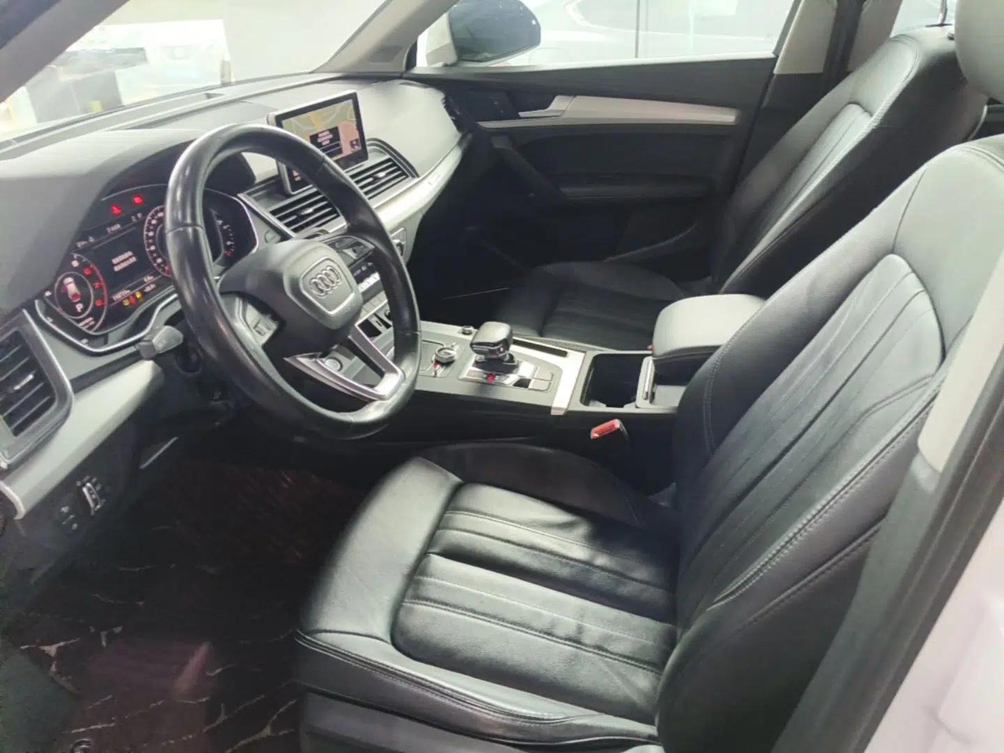 Audi Q5L 2020 40 TFSI Prestige Fashion Edition — миниатюра 17