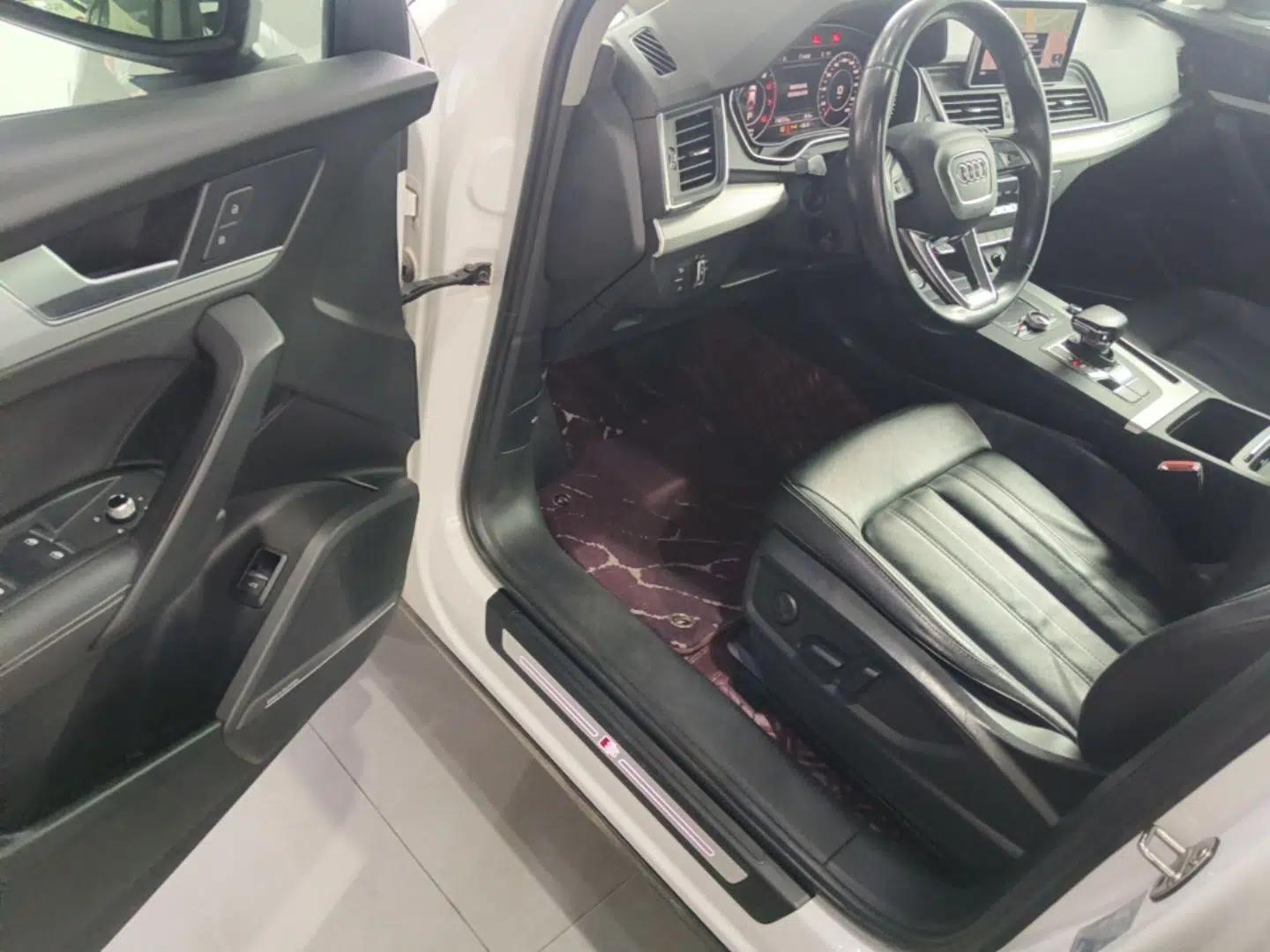 Audi Q5L 2020 40 TFSI Prestige Fashion Edition — миниатюра 18