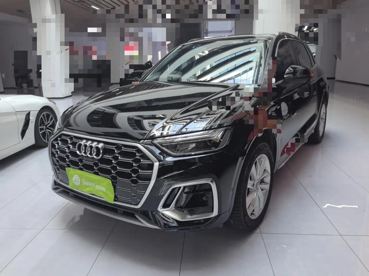 Audi Q5L 2022 40T Luxury Dynamic Model — миниатюра 1