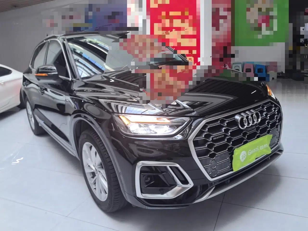Audi Q5L 2022 40T Luxury Dynamic Model — миниатюра 3