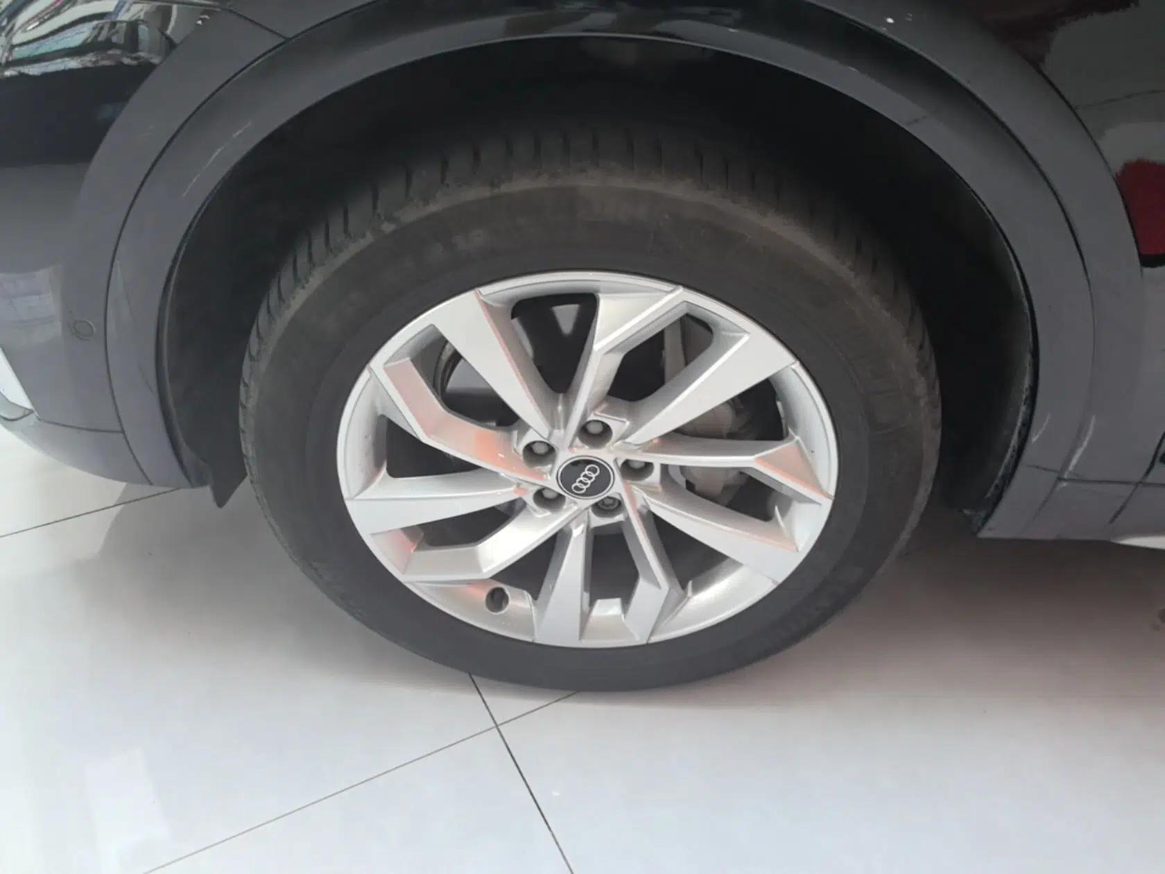 Audi Q5L 2022 40T Luxury Dynamic Model — миниатюра 10
