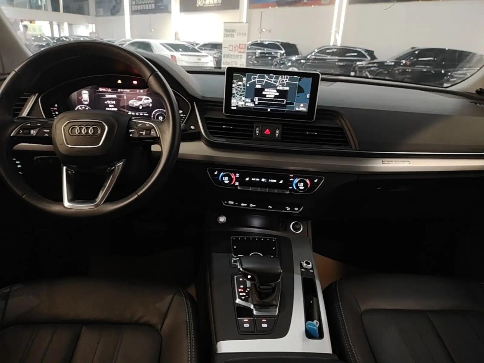 Audi Q5L 2020 Updated 40 TFSI Prestige Fashion Edition — миниатюра 16