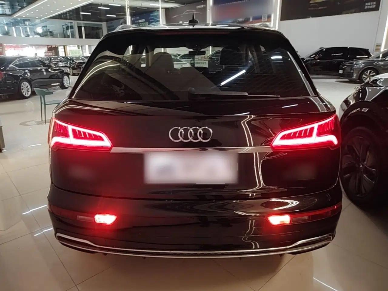 Audi Q5L 2020 Updated 40 TFSI Prestige Fashion Edition — миниатюра 5