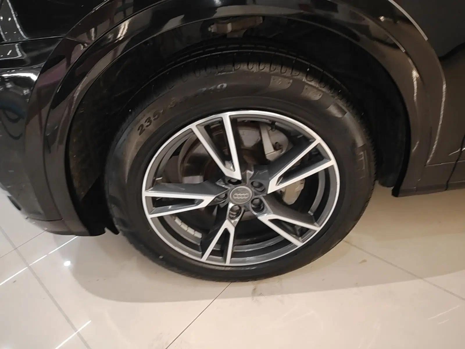 Audi Q5L 2020 Updated 40 TFSI Prestige Fashion Edition — миниатюра 10