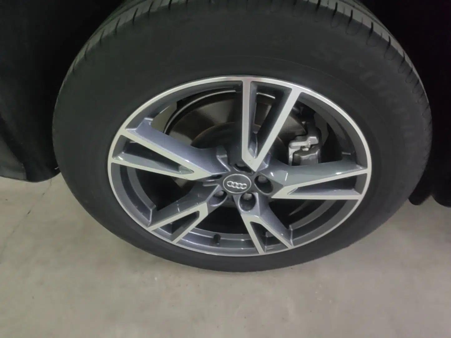 Audi Q5L 2020 45 TFSI Prestige Fashion Model — миниатюра 11