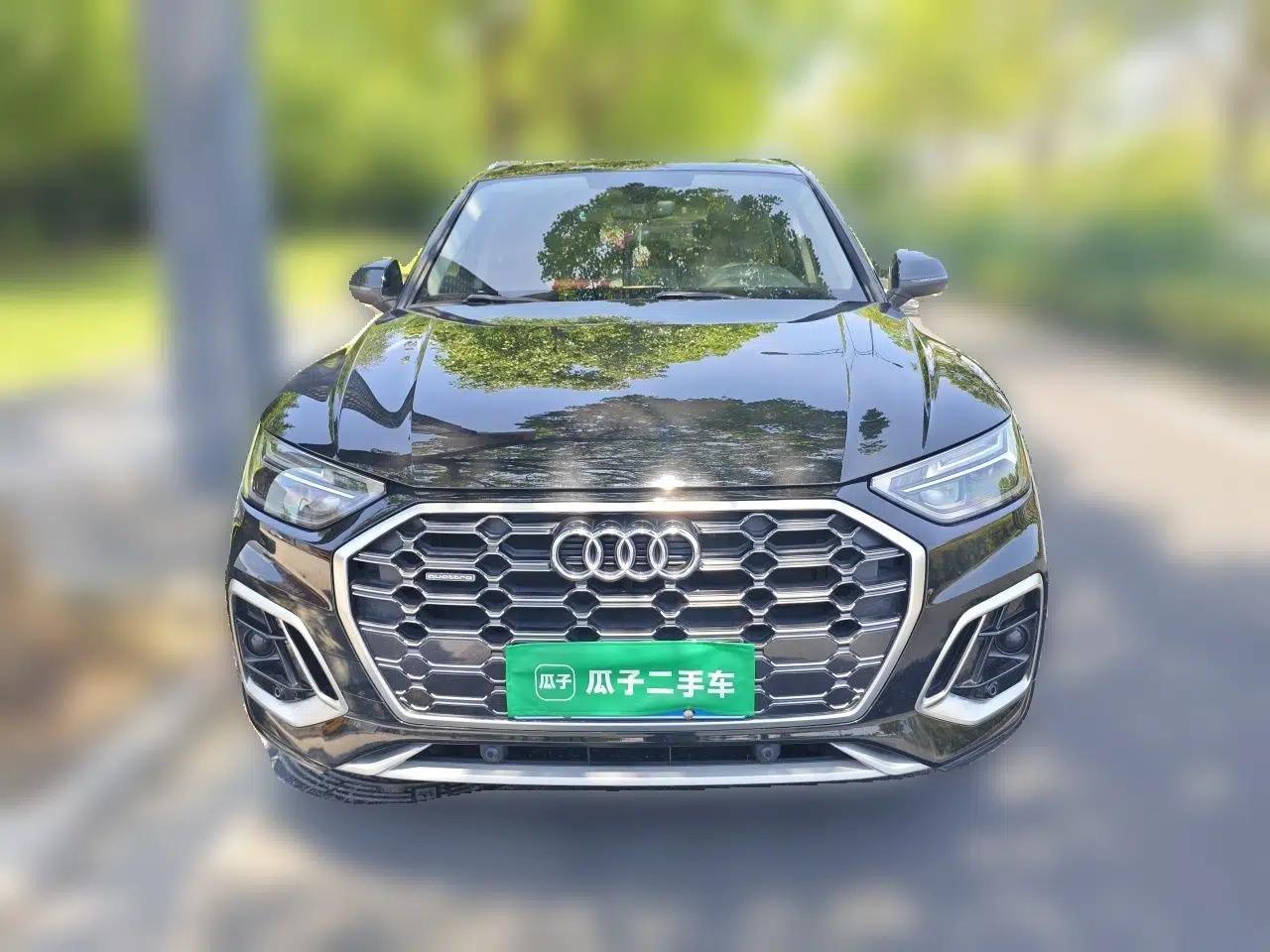 Audi Q5L 2022 40T Luxury Dynamic Model — миниатюра 2