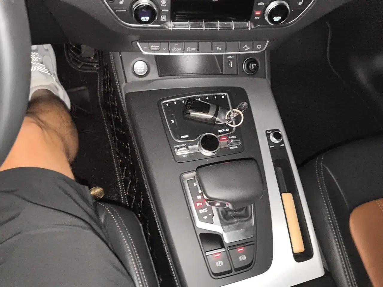 Audi Q5L 2020 40 TFSI Prestige Fashion Edition — миниатюра 14