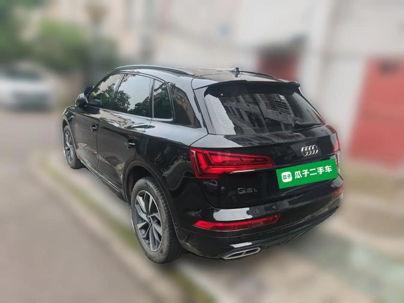 Audi Q5L 2023 40T Luxury Dynamic Model — миниатюра 4