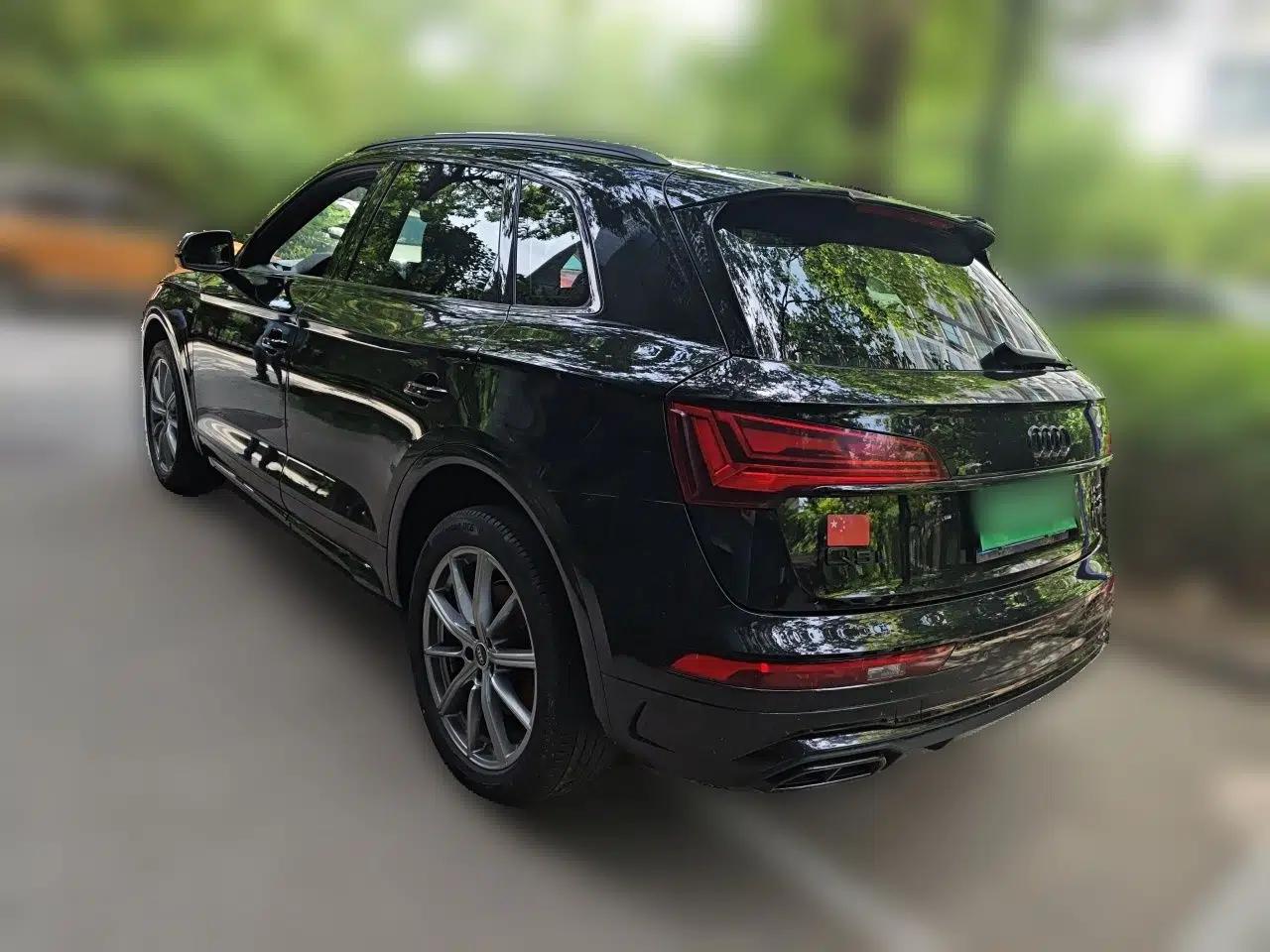 Audi Q5L 2023 40T Luxury Dynamic Model — миниатюра 4