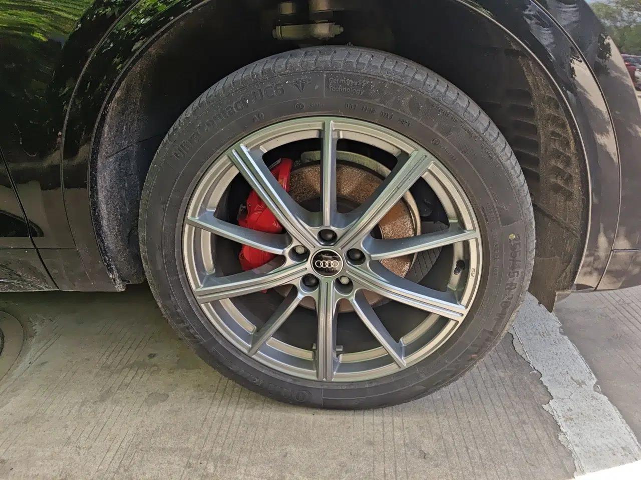 Audi Q5L 2023 40T Luxury Dynamic Model — миниатюра 8