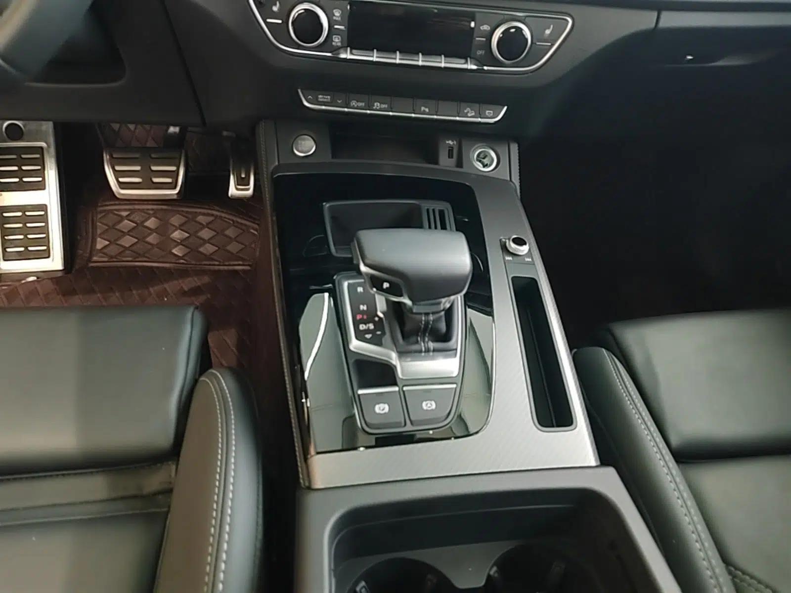 Audi Q5L 2024 40 TFSI Luxury Dynamic Edition — миниатюра 16