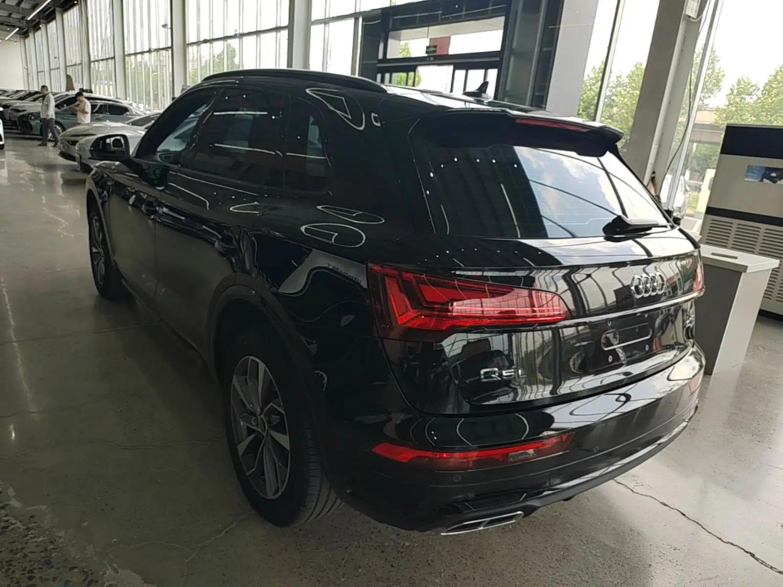 Audi Q5L 2024 40 TFSI Luxury Dynamic Edition — миниатюра 4