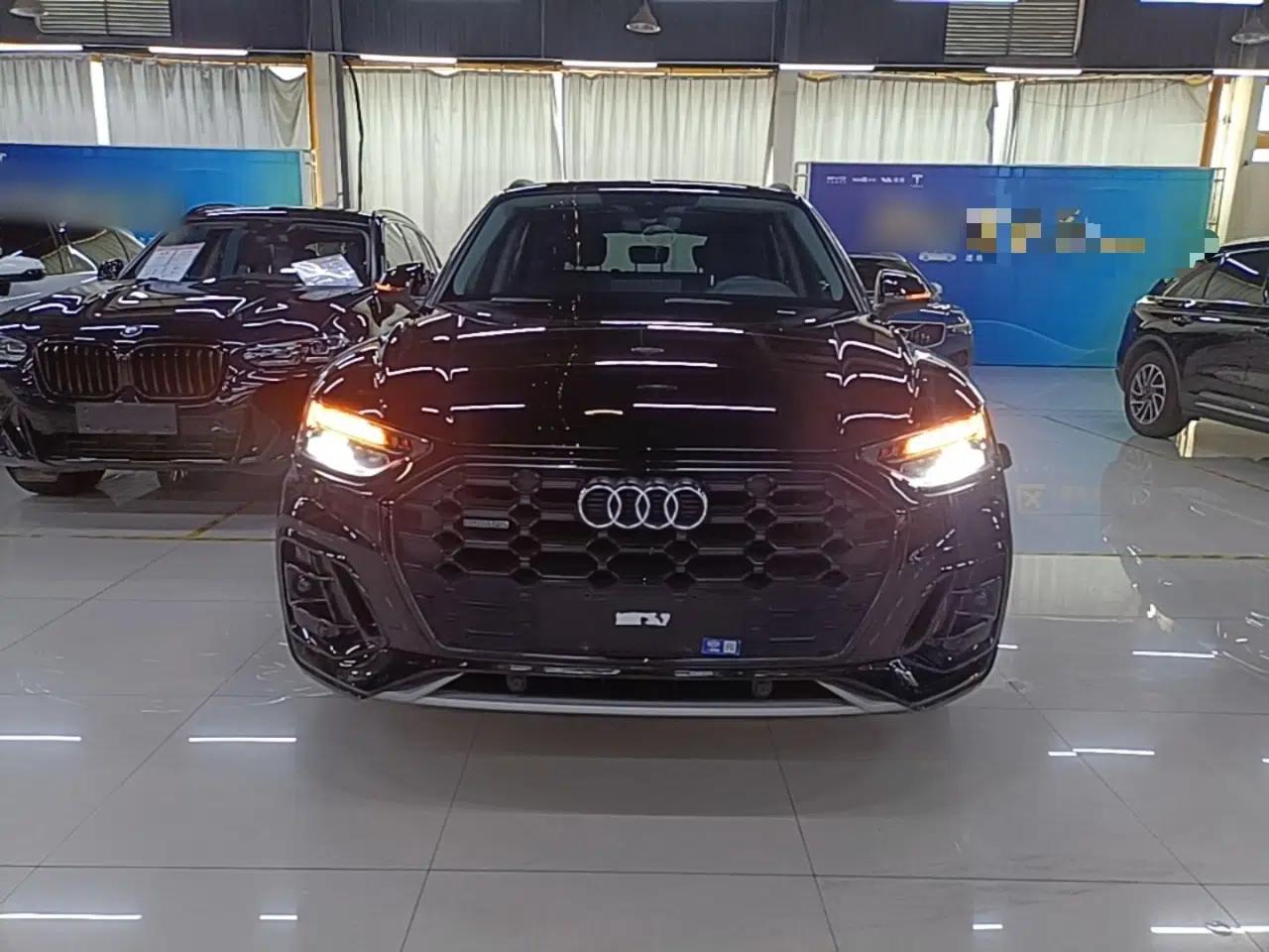 Audi Q5L 2022 40T Fashionable and Dynamic Model — миниатюра 2