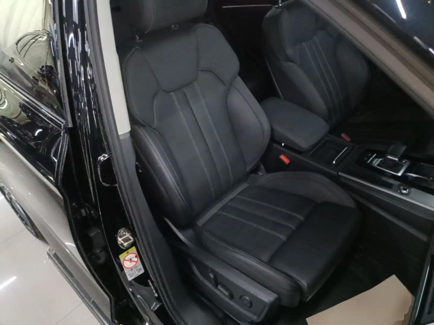 Audi Q5L 2022 40T Fashionable and Dynamic Model — миниатюра 24
