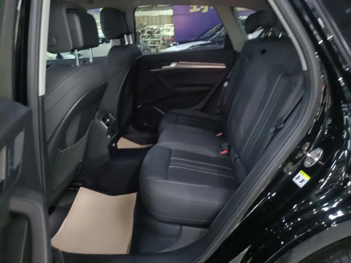 Audi Q5L 2022 40T Fashionable and Dynamic Model — миниатюра 25