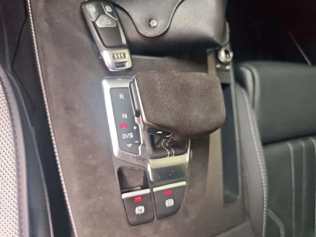 Audi Q5L 2024 45 TFSI Luxury Dynamic Model — миниатюра 14