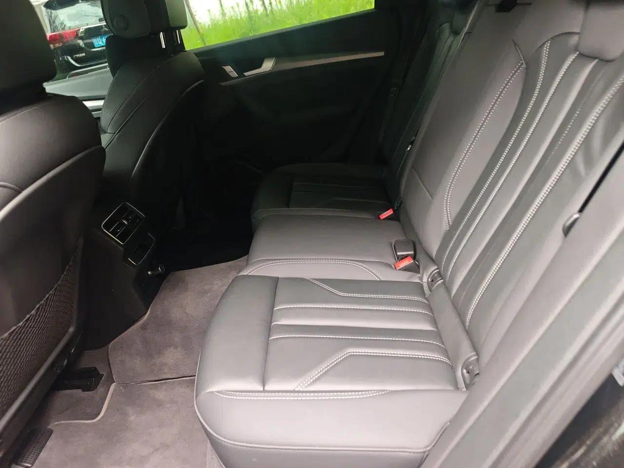 Audi Q5L 2024 45 TFSI Luxury Dynamic Model — миниатюра 17