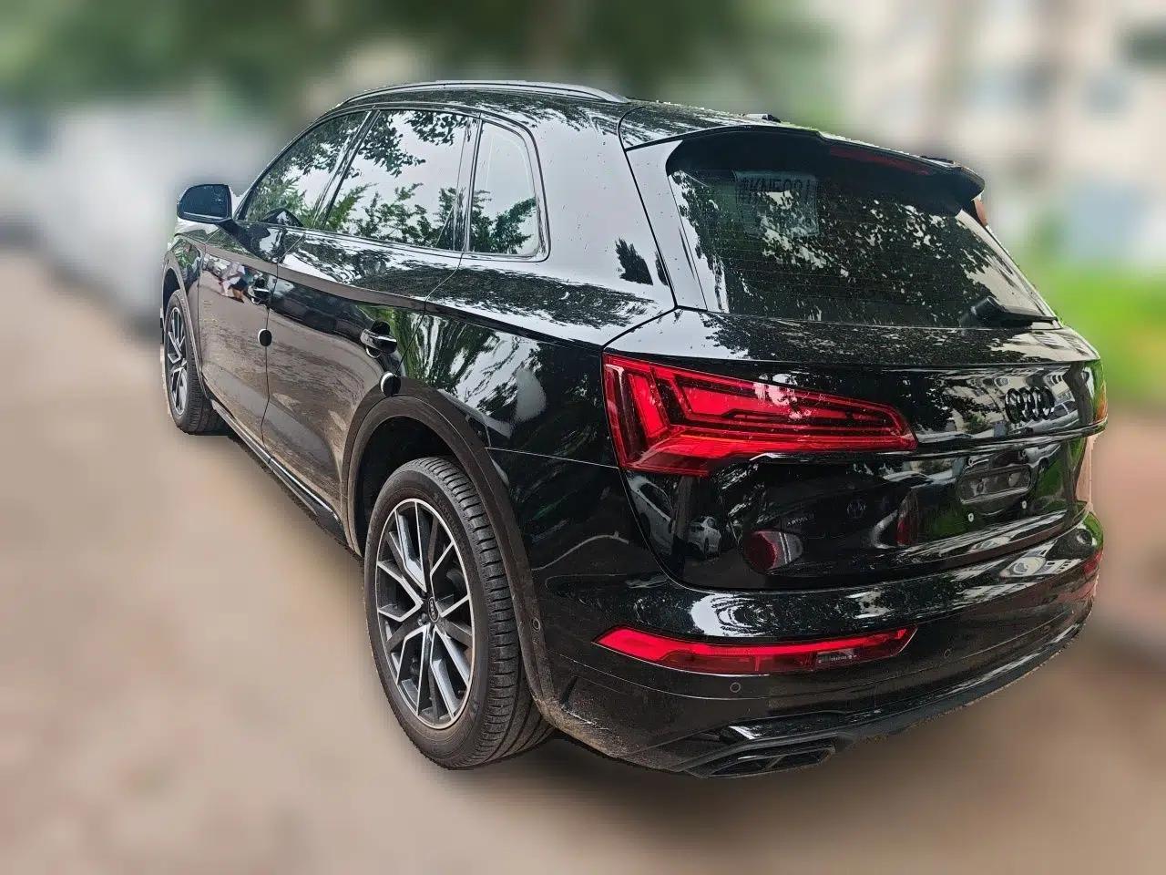 Audi Q5L 2024 45 TFSI Luxury Dynamic Model — миниатюра 4