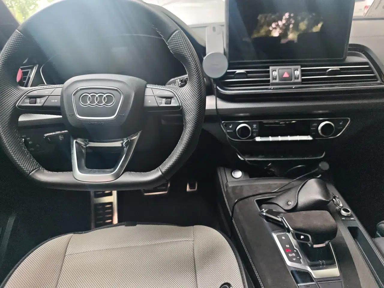 Audi Q5L 2024 45 TFSI Luxury Dynamic Model — миниатюра 9