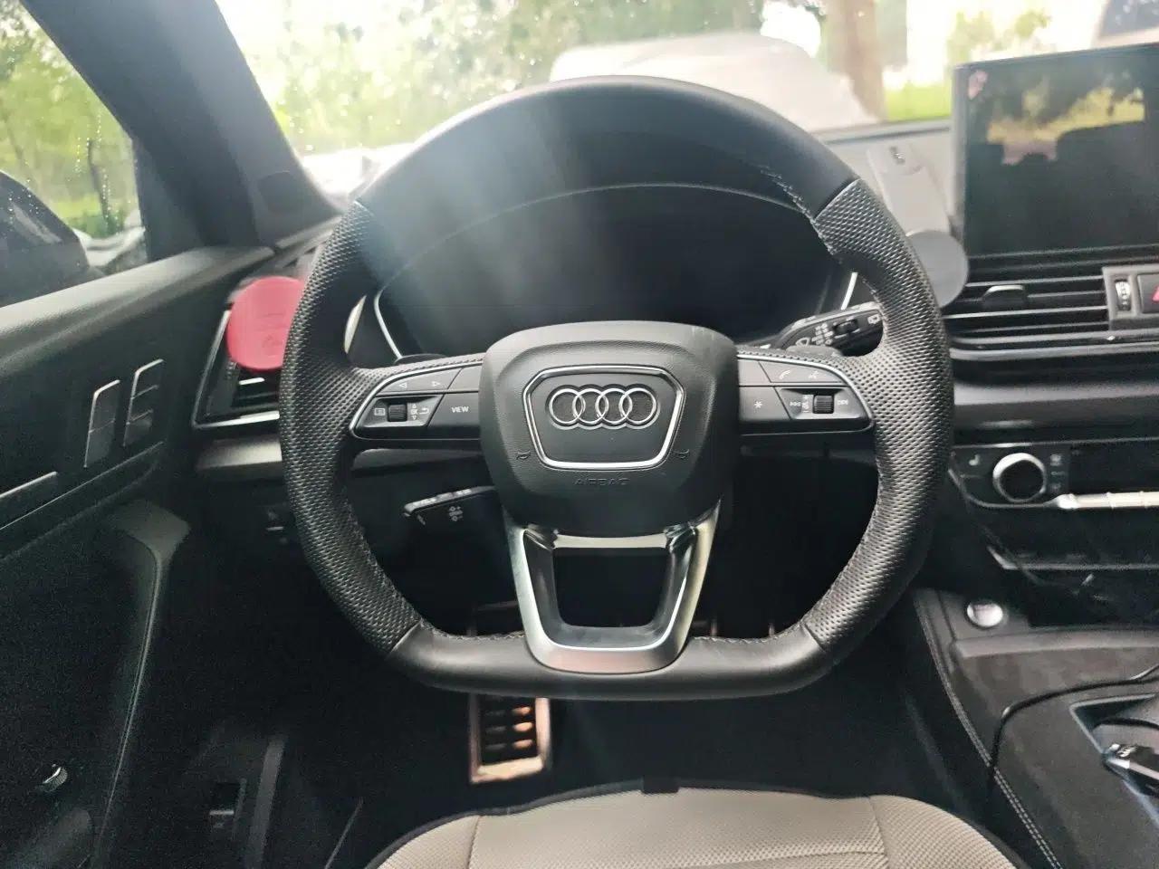 Audi Q5L 2024 45 TFSI Luxury Dynamic Model — миниатюра 10