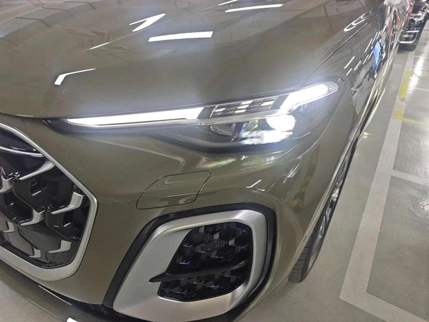 Audi Q5L 2026 150kW Smart Hybrid Luxury Edition — миниатюра 8