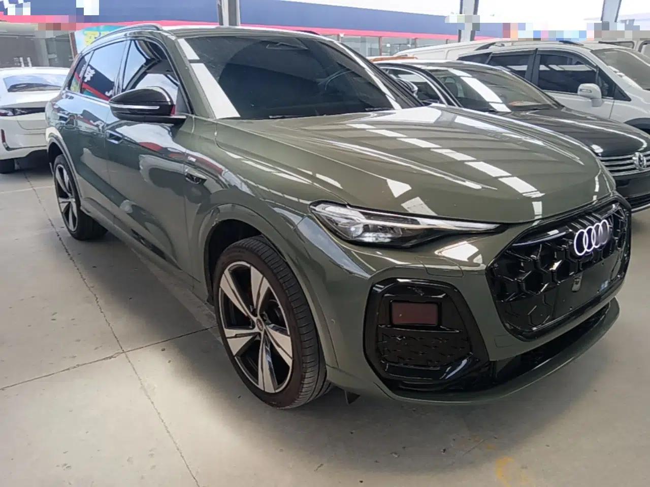 Audi Q5L 2026 Model Range: Intelligent Hybrid Premium Edition — миниатюра 3