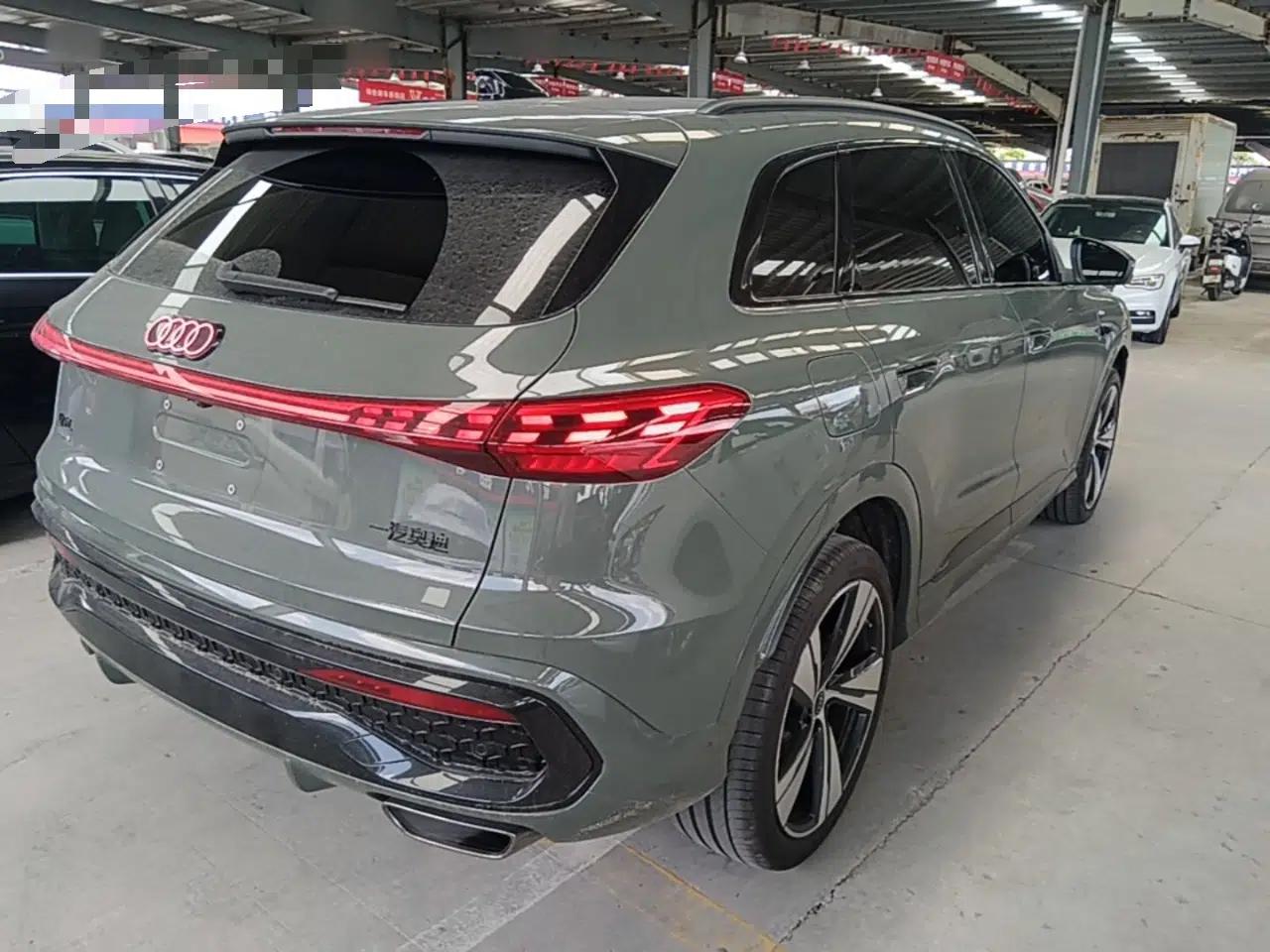 Audi Q5L 2026 Model Range: Intelligent Hybrid Premium Edition — миниатюра 6
