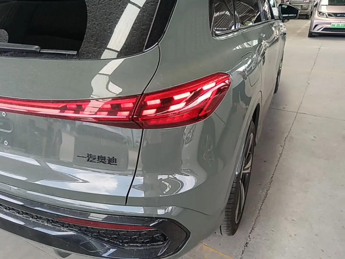 Audi Q5L 2026 Model Range: Intelligent Hybrid Premium Edition — миниатюра 9