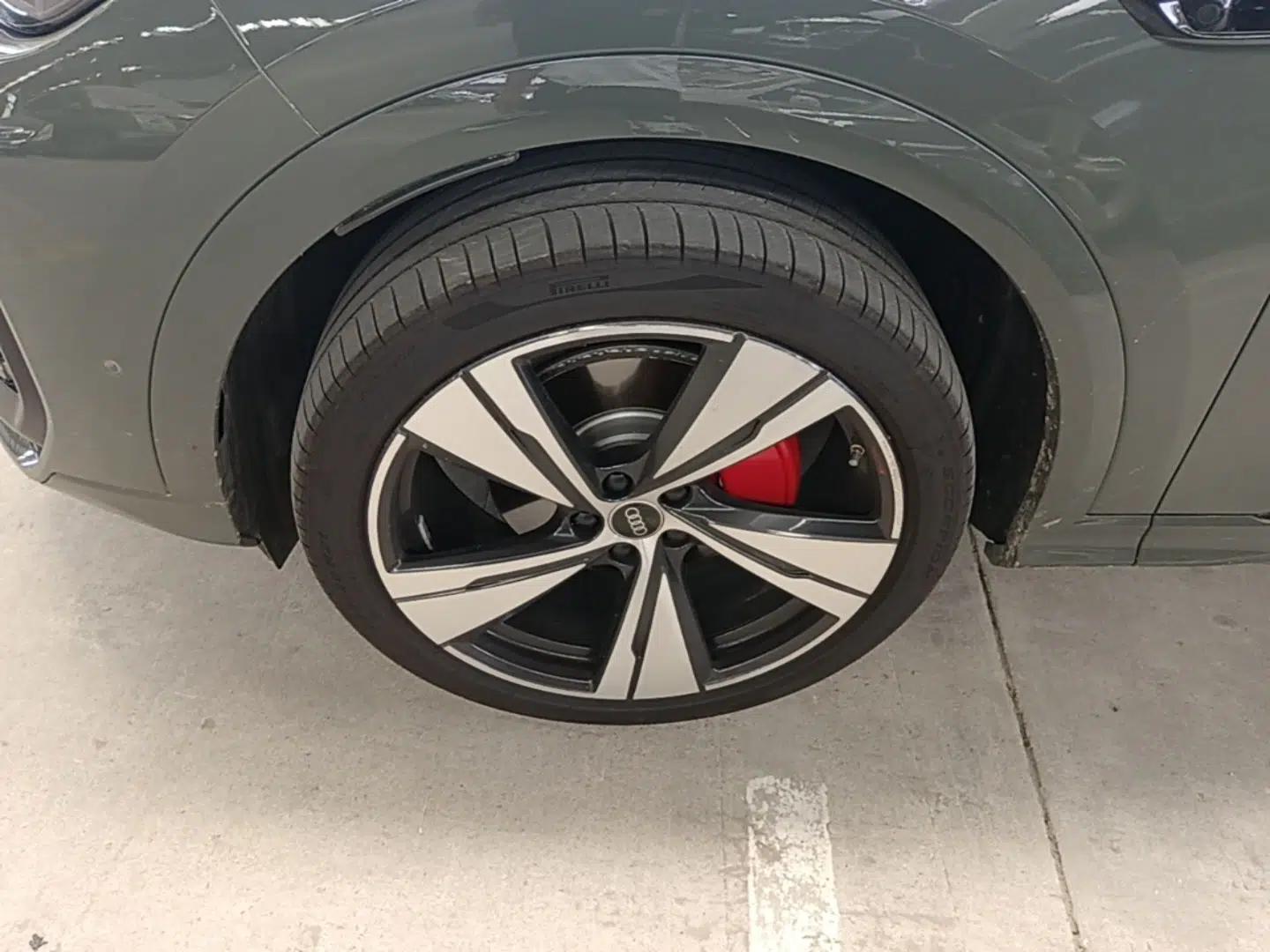 Audi Q5L 2026 Model Range: Intelligent Hybrid Premium Edition — миниатюра 10