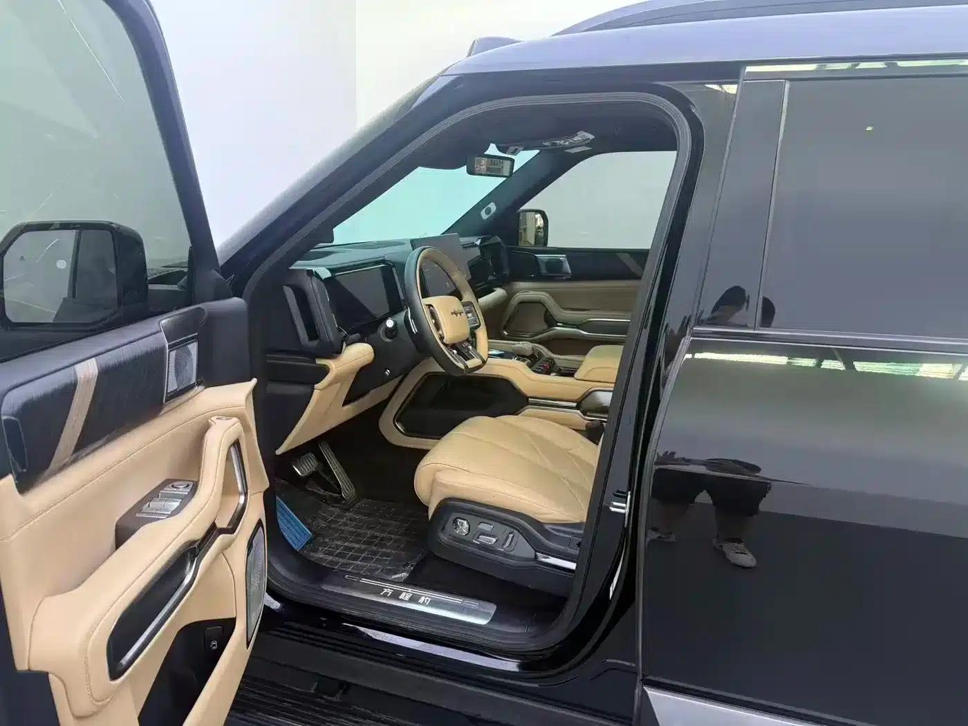 Leopard 8 2025 Smart & Brave Flagship Edition 7-Seater — миниатюра 6