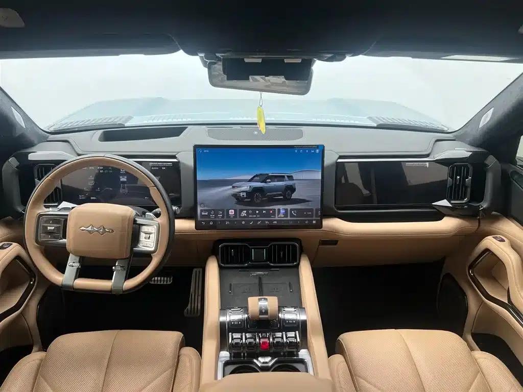 Leopard 8 2025 Smart & Brave Flagship Edition 7-Seater — миниатюра 6