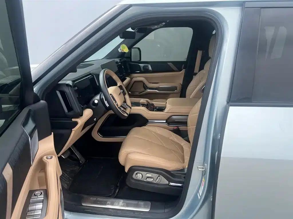 Leopard 8 2025 Smart & Brave Flagship Edition 7-Seater — миниатюра 7