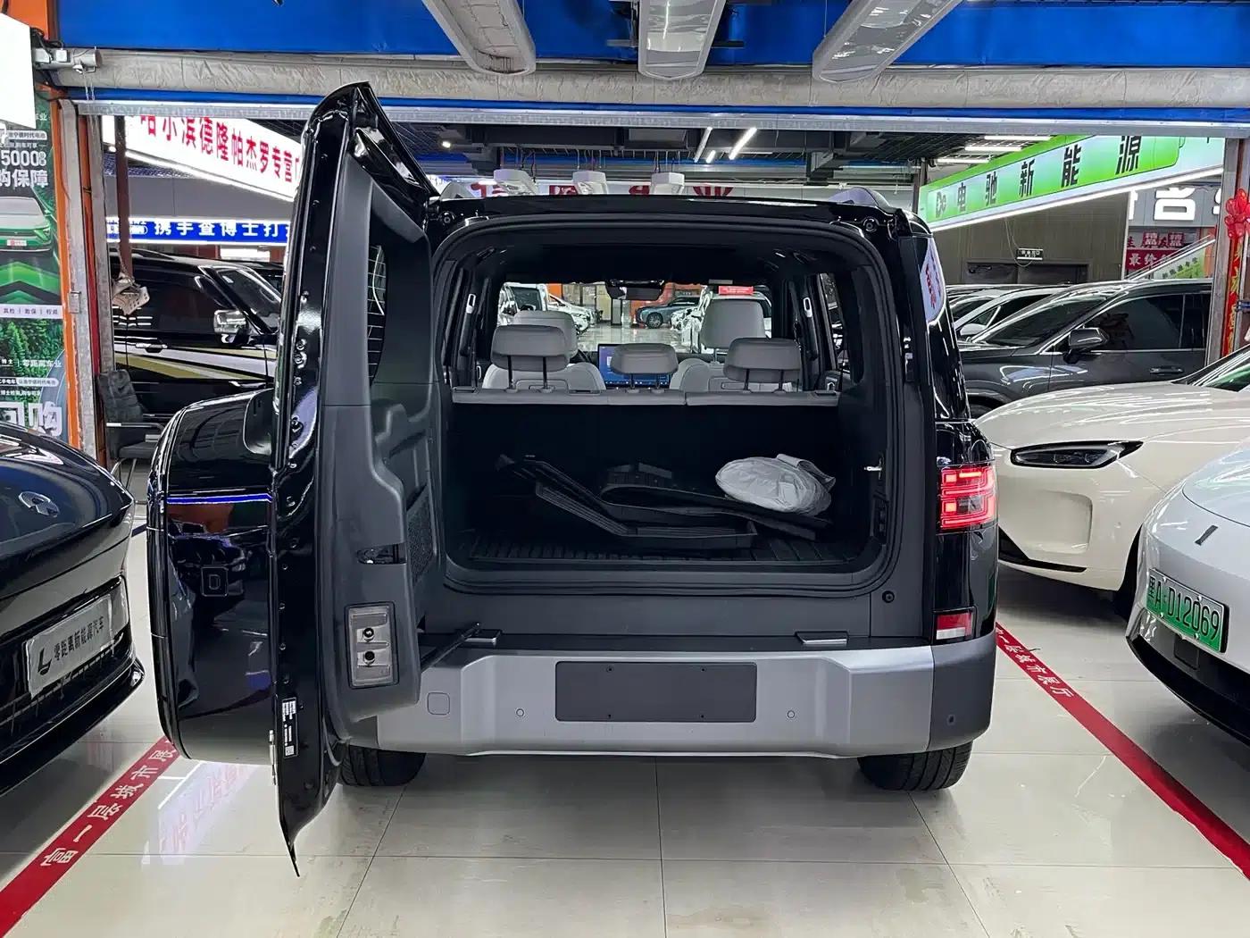 Titanium 7 2025 Model 190KM 4WD Ultra Edition — миниатюра 18