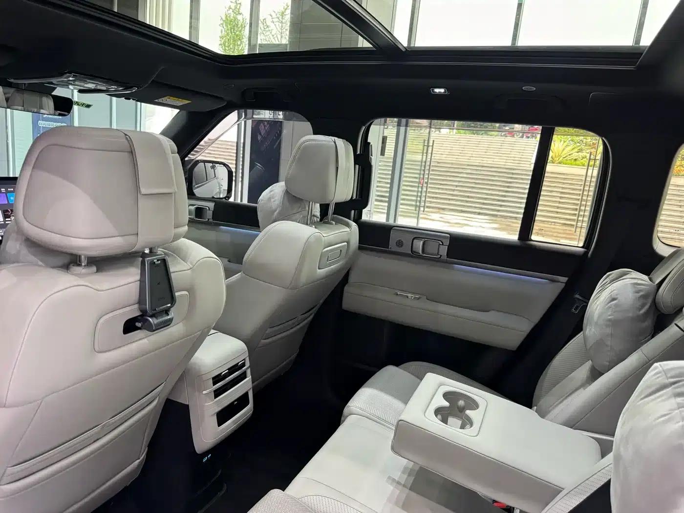Titanium 7 2025 Model 190KM 4WD Ultra Edition — миниатюра 11