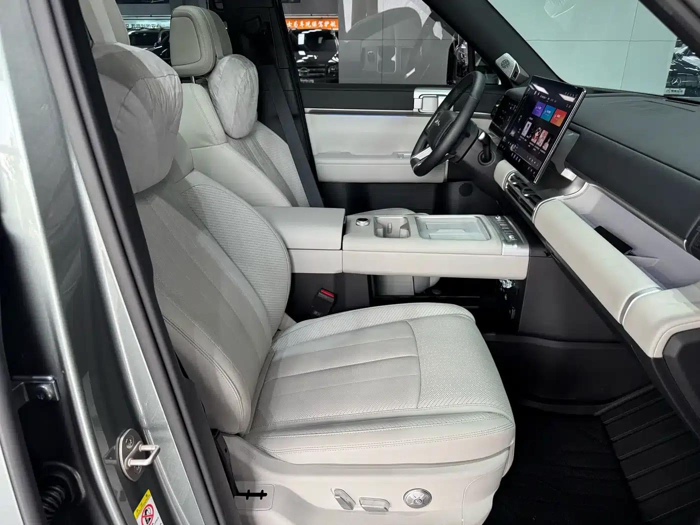 Titanium 7 2025 Model 190KM 4WD Ultra Edition — миниатюра 9