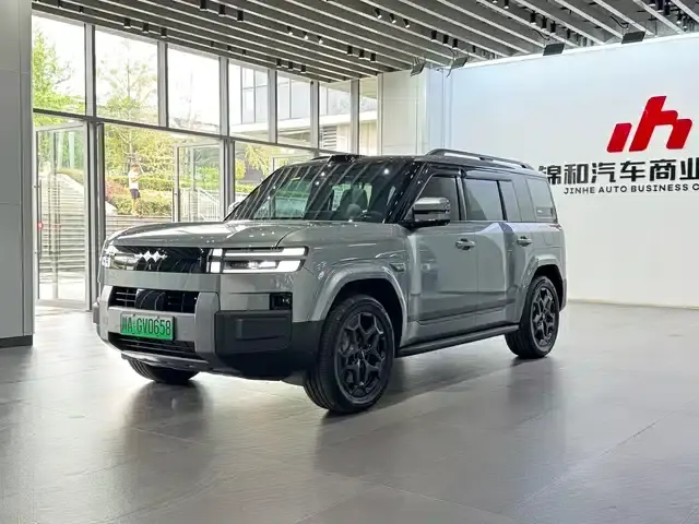 Titanium 7 2025 Model 190KM 4WD Ultra Edition