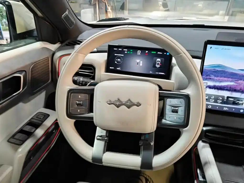 Titanium 3 2025 Model 501KM AWD Ultra Edition — миниатюра 12