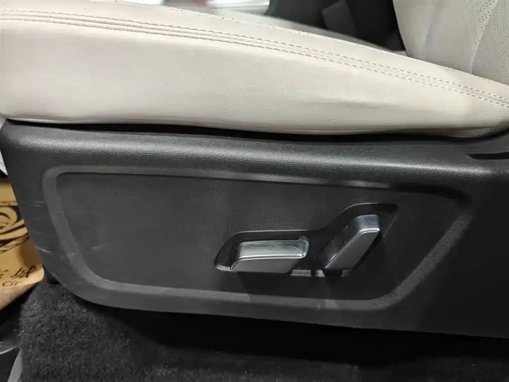 Titanium 3 2025 Model 501KM AWD Ultra Edition — миниатюра 20